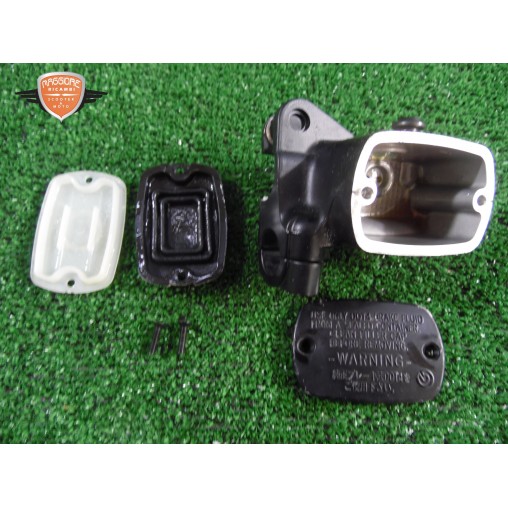 Bomba de freno izquierda Yamaha T-Max 500 2008 2012