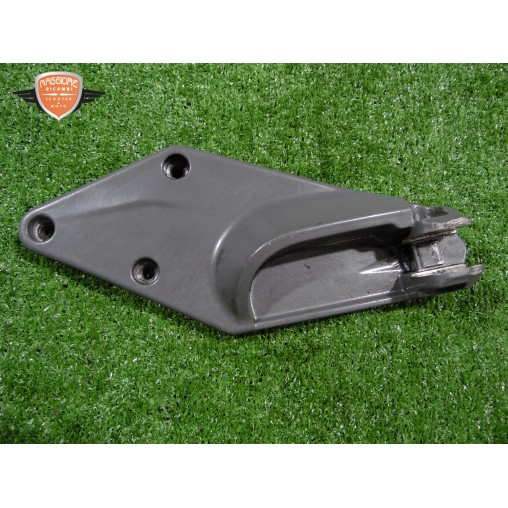 Supporto poggiapiede posteriore sinistro Gilera GP 800 2006 2013