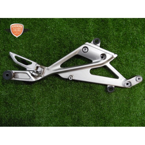 Supporto pedana poggiapiedi posteriore destra Honda Integra 700 ABS 2011 2013