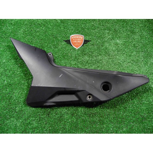 Coque droite Benelli TNT 125 2018 2020