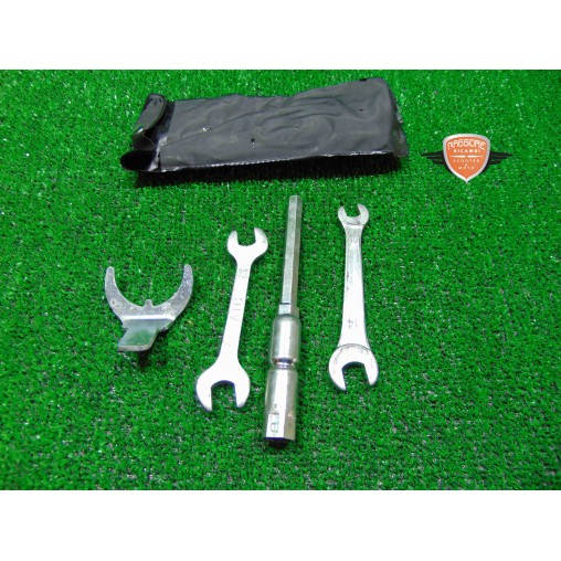 Kit attrezzi sottosella Honda Forza 300 ABS 2018 2020