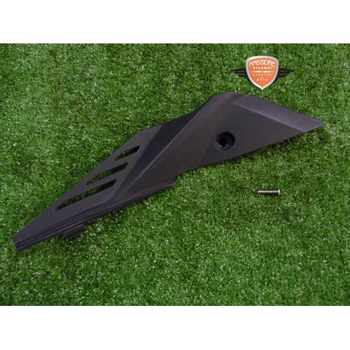 Hull structure pannel fairing body rear left Aprilia Shiver 750 2010 2016