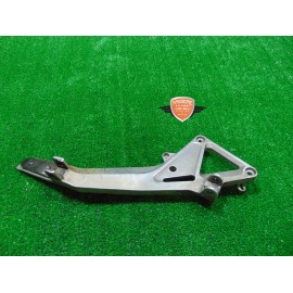 Soutien arrière droit du repose pieds Honda Hornet 600 2000 2002