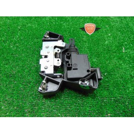 Ouverture de déverrouillage de la selle gauche BMW C 400 GT 2021 2022